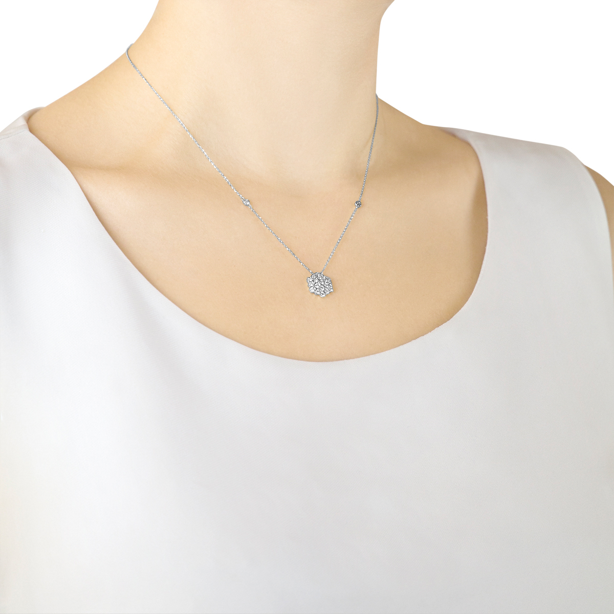 Pyramid Necklace 18K White Gold 